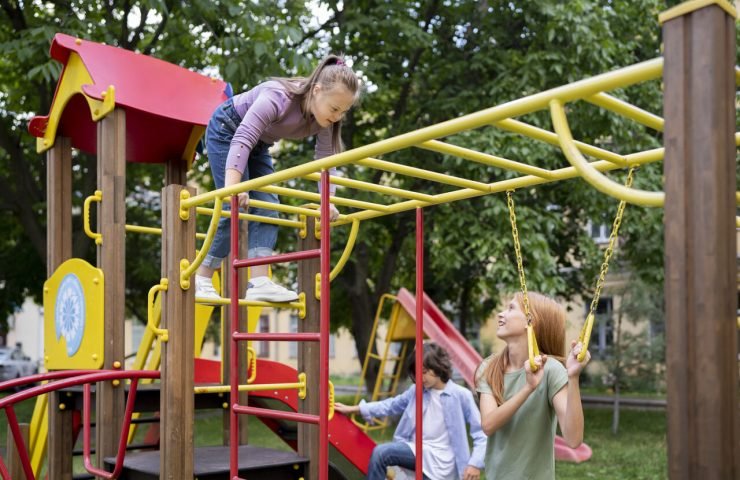 side-view-kids-playing-park_Easy-Resize.com